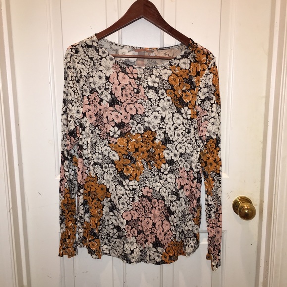 H&M Tops - H&M floral top